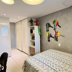 TR002-1315610-18.webp