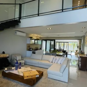 TR008-1320408-03.webp