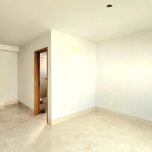 TR009-1320428-12.webp